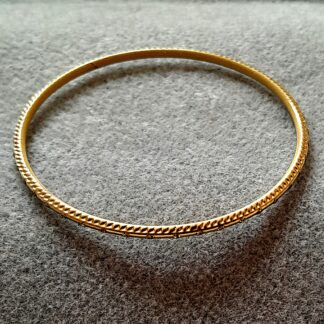 Metal Bangle - gold plated - 6.5cm - 2.5 inches